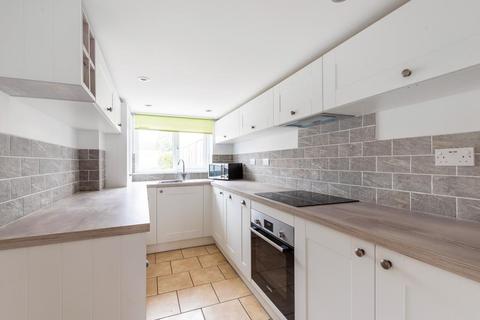 2 bedroom terraced house for sale - Staines-Upon-Thames,  Surrey,  TW18