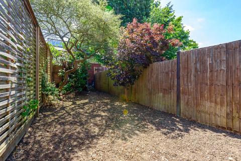 109 Mount Pleasant Road, London, SE13 6HX