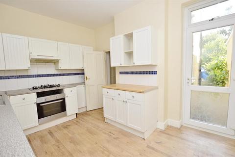 3 bedroom terraced house for sale - Humberstone Road, Plaistow, London, E13 9NQ