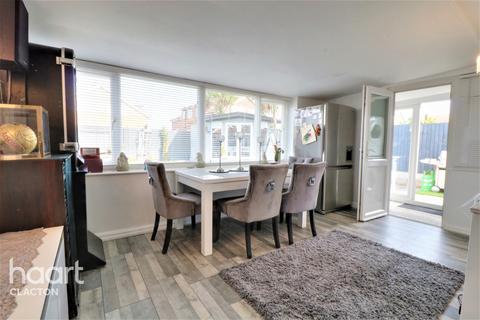 9 Cypress Close, Clacton-on-sea, CO15 4RB