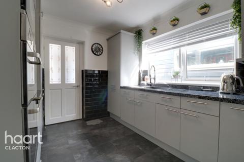 9 Cypress Close, Clacton-on-sea, CO15 4RB