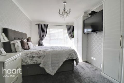 9 Cypress Close, Clacton-on-sea, CO15 4RB