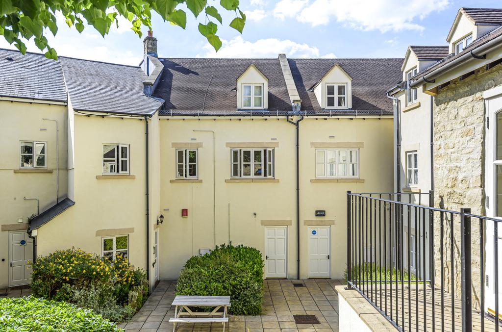 Nailsworth, Stroud, GL6 2 bed apartment £870 pcm (£201 pw)