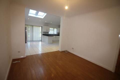 4 bedroom semi-detached house to rent, High Street Shirley Solihull