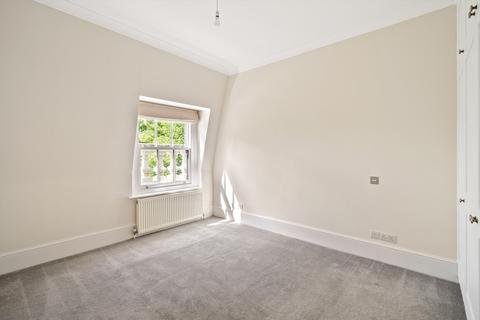 3 bedroom flat to rent - Addison Road, London, W14