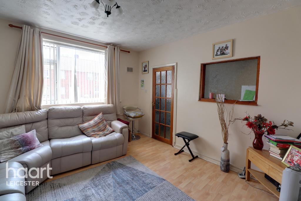 Bloxham Road, Leicester 3 bed end of terrace house £220,000