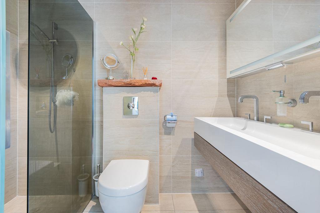 Bathroom, Barn End