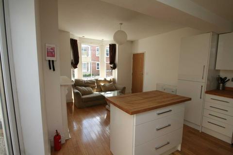 6 bedroom end of terrace house to rent, Henley Street, East Oxford *Student Property 2025*