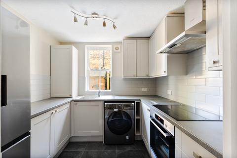 2 bedroom flat to rent - Orchard Road, Kingston Upon Thames, Surrey, KT1