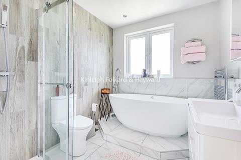 3 Hill Close, Chislehurst, BR7 6HZ