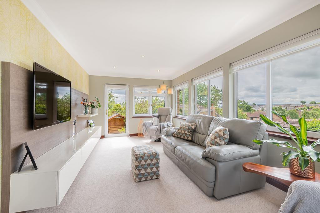 Conservatory, 1 Parklands View