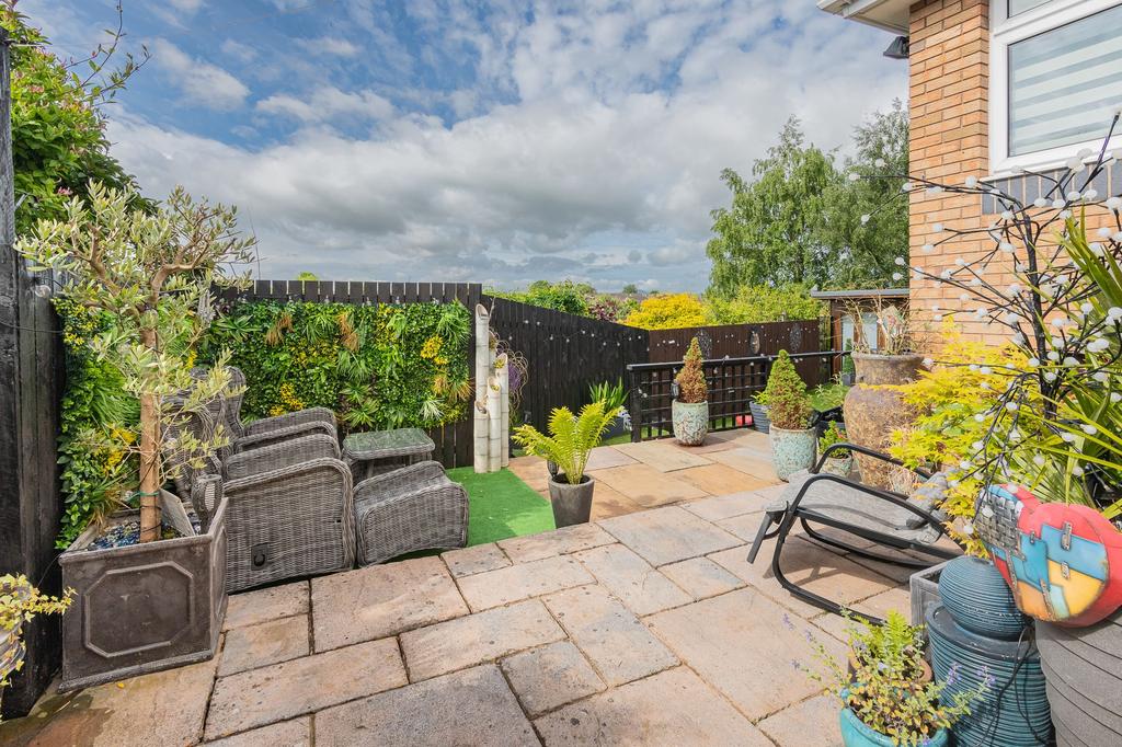Garden, 1 Parklands View