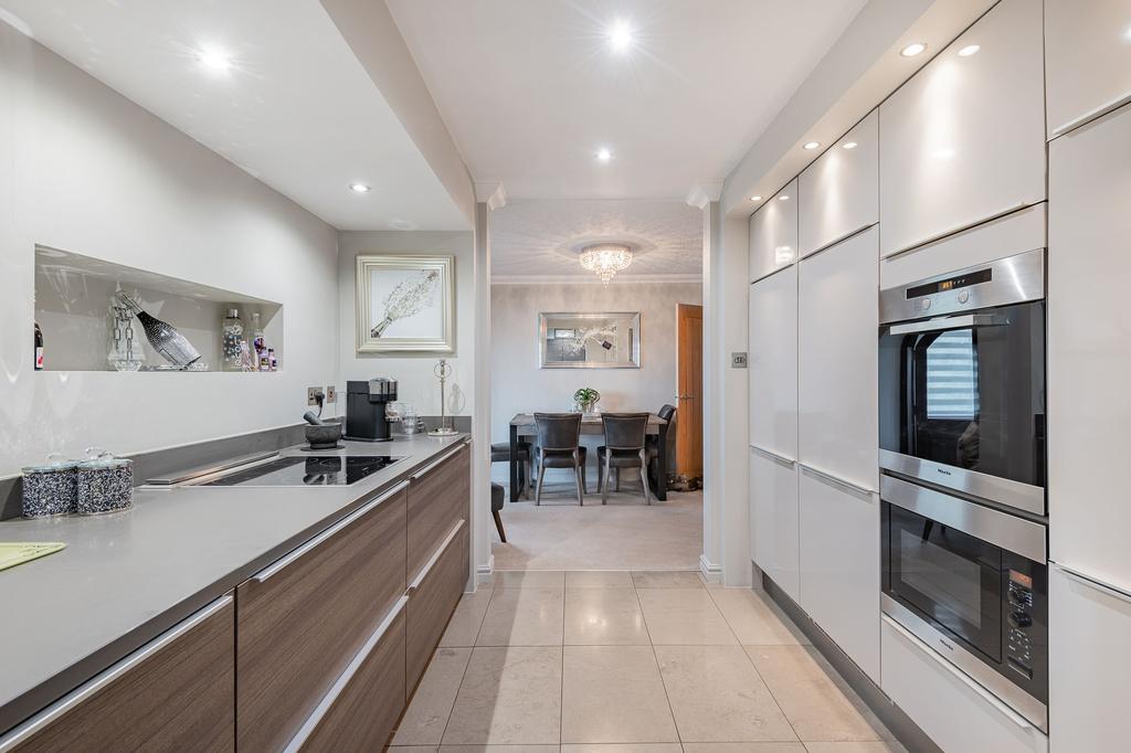 Kitchen, 1 Parklands View