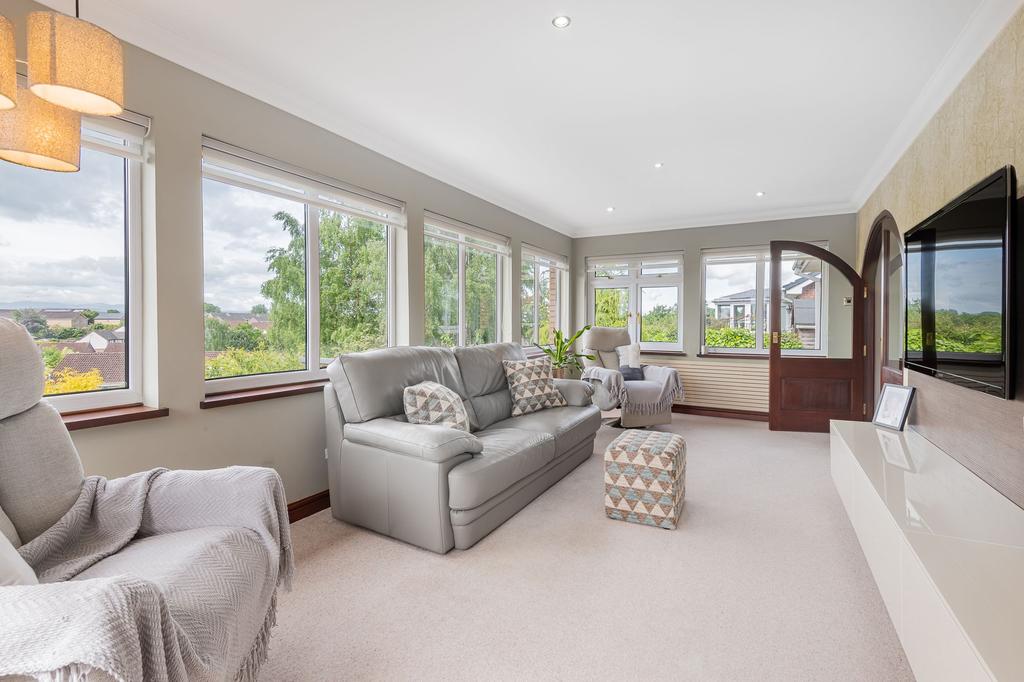 Conservatory, 1 Parklands View