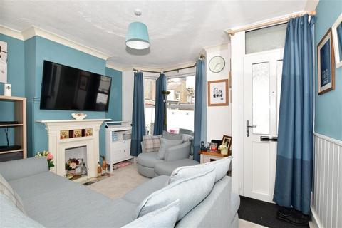 2 bedroom terraced house for sale - Kitchener Road, Strood, Rochester, Kent