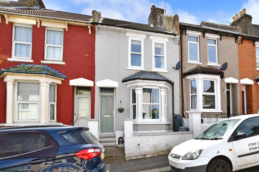 Kitchener Road, Strood, Rochester, Kent 2 bed terraced house £270,000