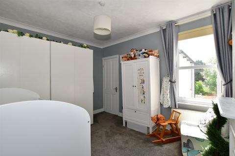 25 Kitchener Road, Rochester, ME2 3AJ