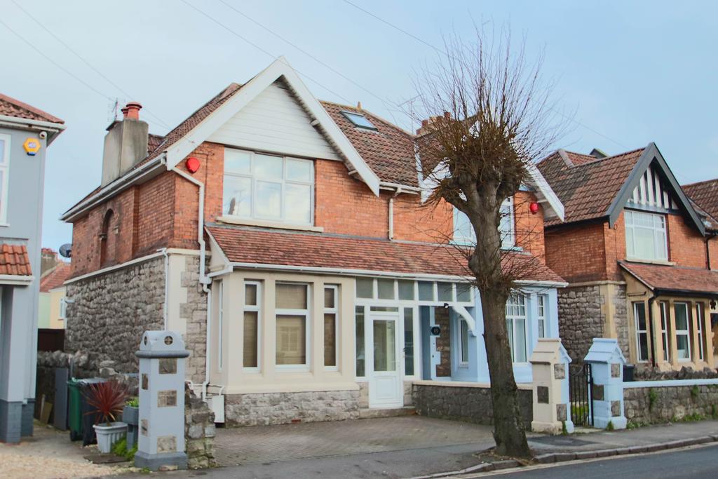 WESTONSUPERMARE, BS23 1 bed flat £150,000