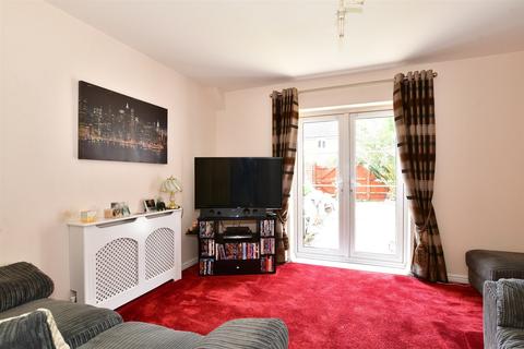 27 Eustace Crescent, Strood, Rochester, ME2 2GL