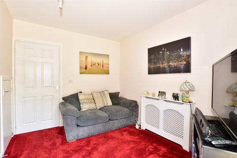 27 Eustace Crescent, Strood, Rochester, ME2 2GL