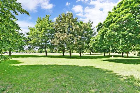 33 Addiscombe Road, Margate, CT9 2SE