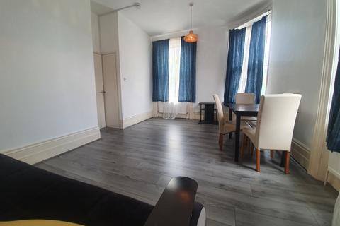 1 bedroom flat to rent, Holloway Road, London N19