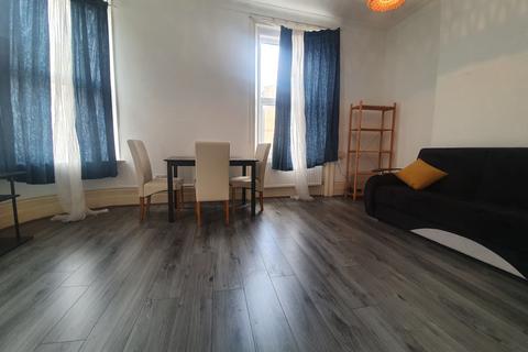 1 bedroom flat to rent, Holloway Road, London N19