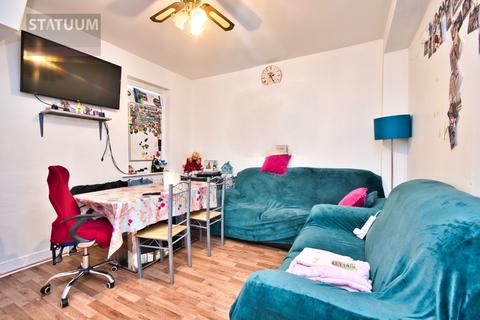 4 bedroom terraced house to rent, Stamford Road, East Ham, London, E6