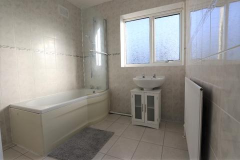 3 bedroom semi-detached house to rent - Perthy Grove, Stoke-on-Trent, ST4
