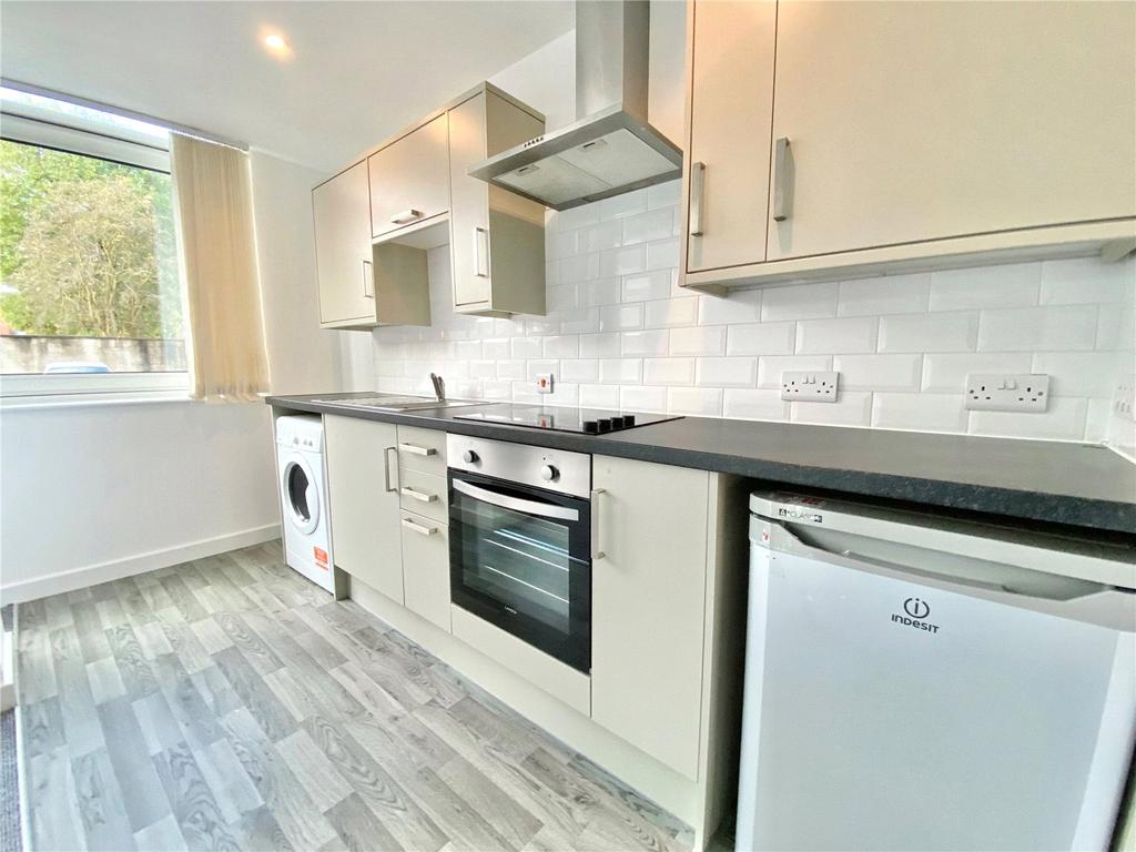 Marriott Street, Hillgate, Stockport... 1 bed flat £625 pcm (£144 pw)