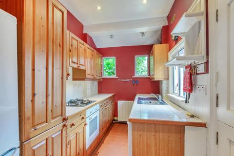 69 Eden Road, Beckenham, BR3 4AS
