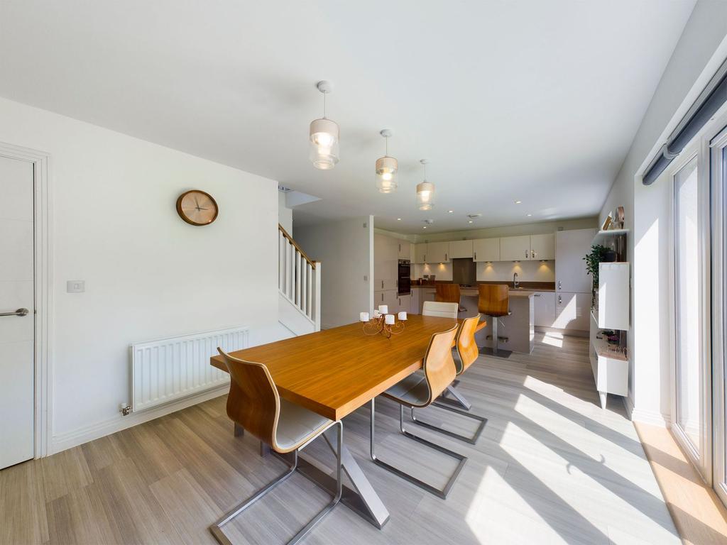 Open plan kitchen / dining / living room