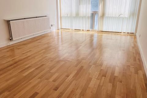 2 bedroom flat to rent, Aran Drive Stanmore, HA7