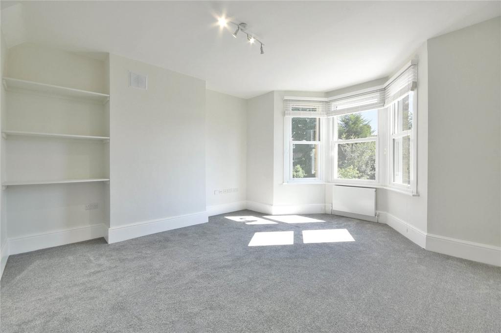 Tierney Road, Streatham Hill, SW2 2 bed flat £1,750 pcm (£404 pw)
