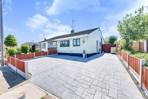 7 Broomfield, Benfleet, SS7 2ST
