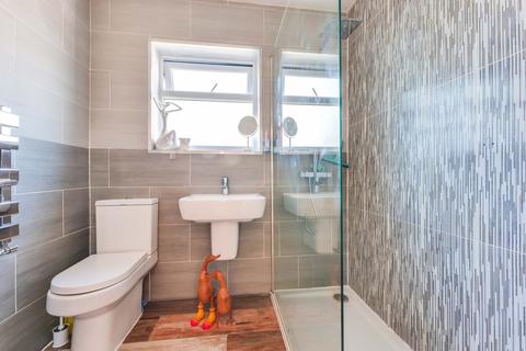 7 Broomfield, Benfleet, SS7 2ST