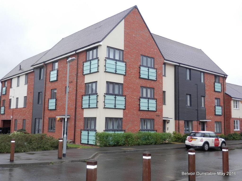 Vauxhall Way, Dunstable, LU6 2 bed flat £950 pcm (£219 pw)