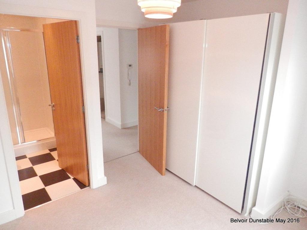 Vauxhall Way, Dunstable, LU6 2 bed flat £950 pcm (£219 pw)
