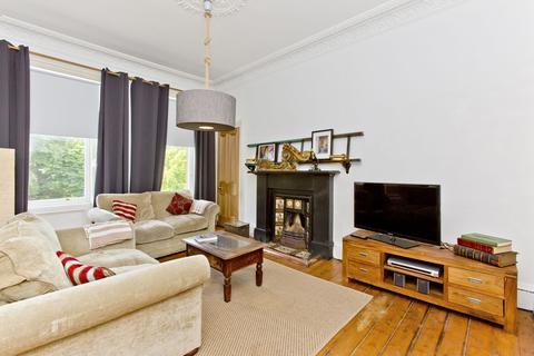 3f2, 36 Hillside Crescent, Edinburgh, EH7 5EF