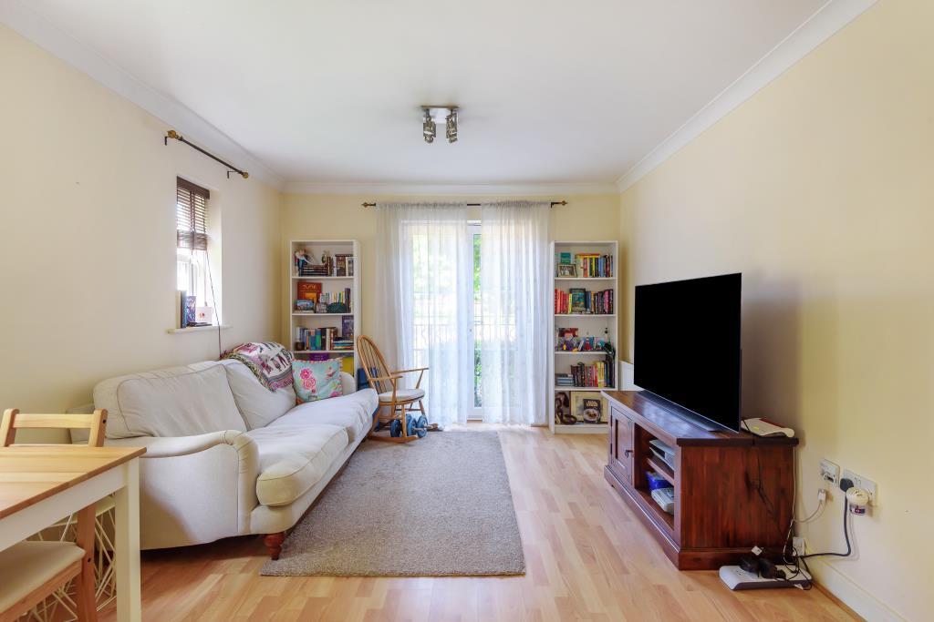 Lidbury Square, Mill Hill East, NW7 2 bed flat £350,000