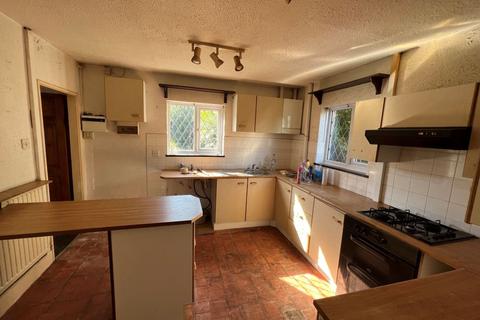 619 Beverley Drive, Stoke-on-trent, ST2 0RD