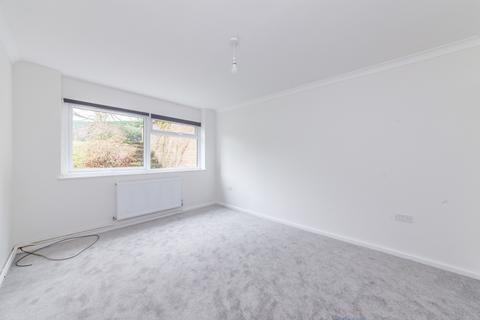 2 bedroom flat to rent, Berkeley Court, Weybridge, Surrey, KT13