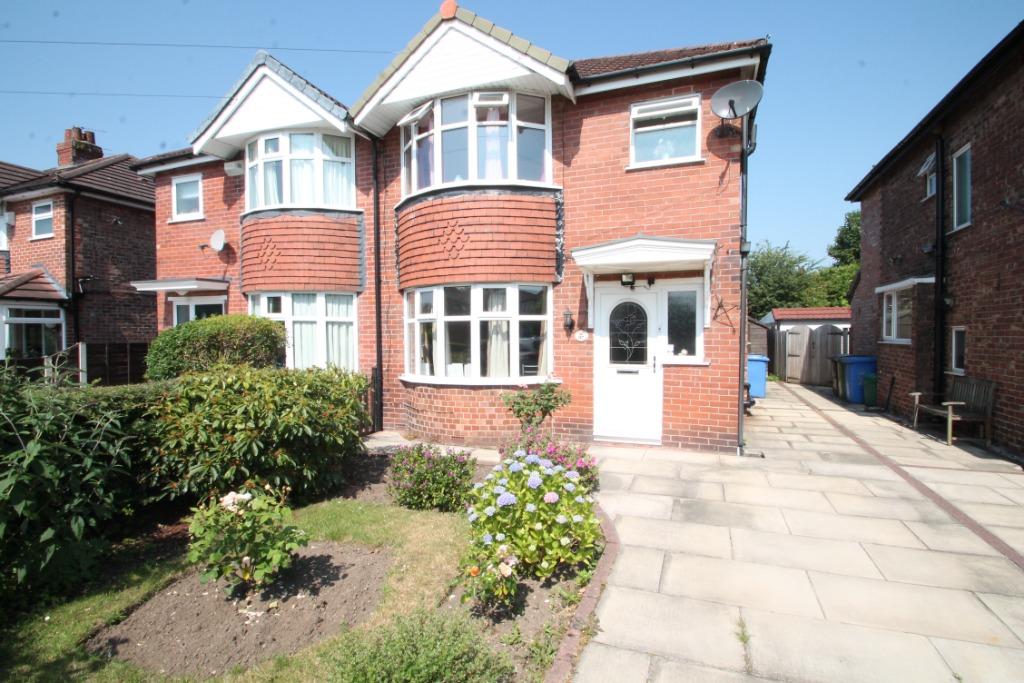Leicester Avenue, Timperley, WA15 3 bed semidetached house £425,000