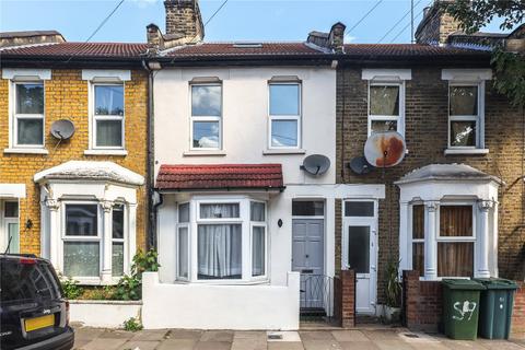 3 bedroom terraced house for sale - Faringford Road, Stratford, London, E15