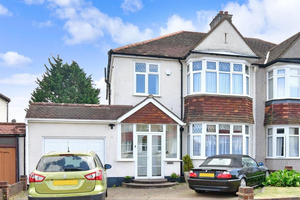 Barnfield Avenue, Shirley, Croydon, Surrey 4 bed semidetached house