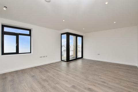 2 bedroom flat for sale - South Coast Road, The Haven, Peacehaven, East Sussex
