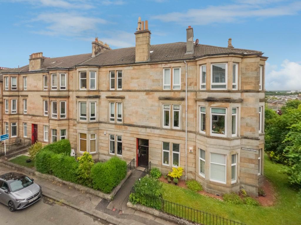 Wardlaw Drive, Flat 2/2, Rutherglen... 2 bed flat £139,000