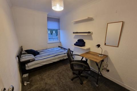 3 bedroom flat to rent, Calsayseat Road, Kittybrewster, Aberdeen, AB25