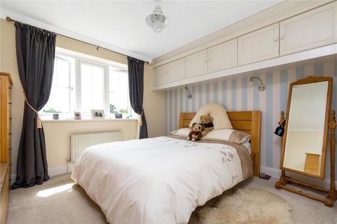 30d Magpie Hall Lane, Bromley, BR2 8EH