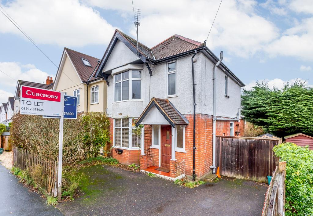 Monument Road, Weybridge, KT13 3 bed detached house £2,250 pcm (£519 pw)